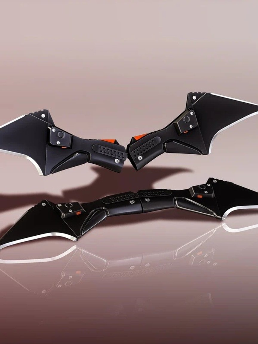 The Batman Emblem Display V2